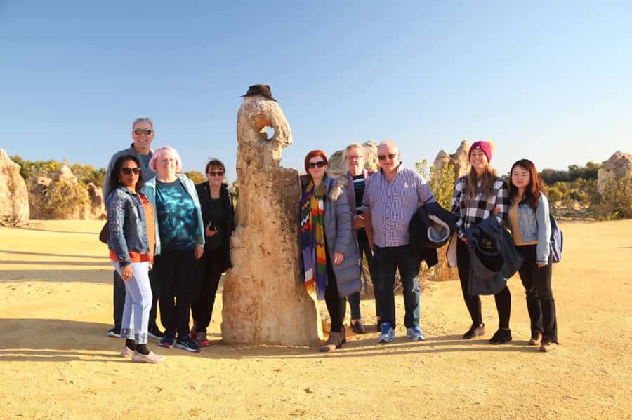 Perth: 4-Day Monkey Mia Pink Lake Coastal Loop Comfort Tour - Guides, group size, and the small stuff that matters