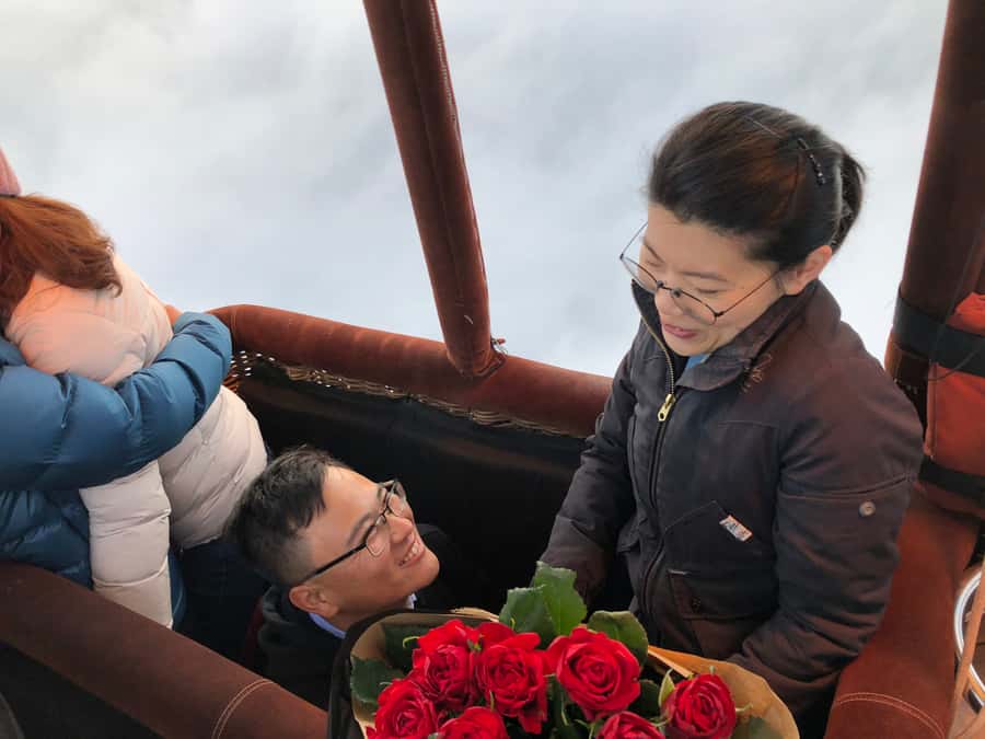 Perth: Avon Valley Hot Air Balloon Flight with Breakfast - Hands-on ballooning, setup and the post-landing pack-up