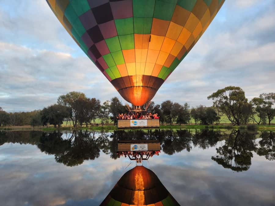Perth: Avon Valley Hot Air Balloon Flight with Breakfast - Buffet breakfast in Northam, what to expect and what to watch for