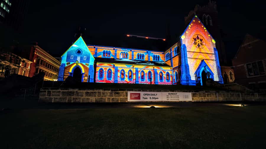 Perth: City of Lights Tour with Dessert - Blue Boatshed photo stop and a calmer night angle