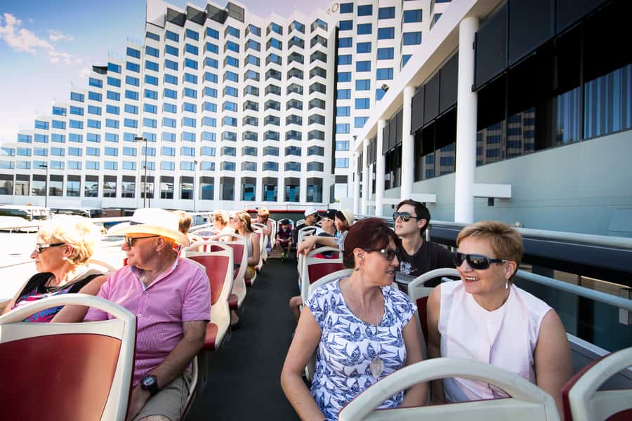 Perth: Hop-on Hop-off Sightseeing Bus Ticket - Northbridge, Crown Perth, and Elizabeth Quay: the city rhythm section