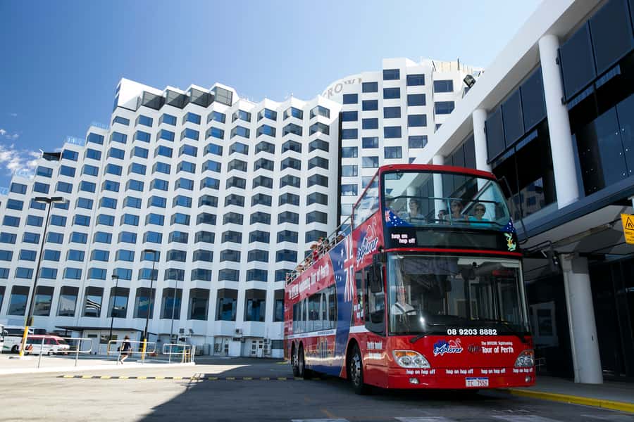 Perth: Hop-on Hop-off Sightseeing Bus Ticket - Audio commentary: the multilingual part that turns seats into a tour