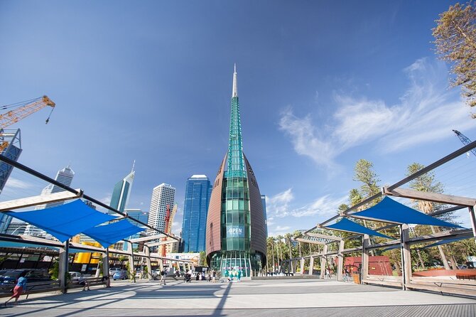 Perth Landmarks & Scenic Foreshore - Guided Bike Tour - Mindeerup and Melaleuca Grove: early photo stops and river nature
