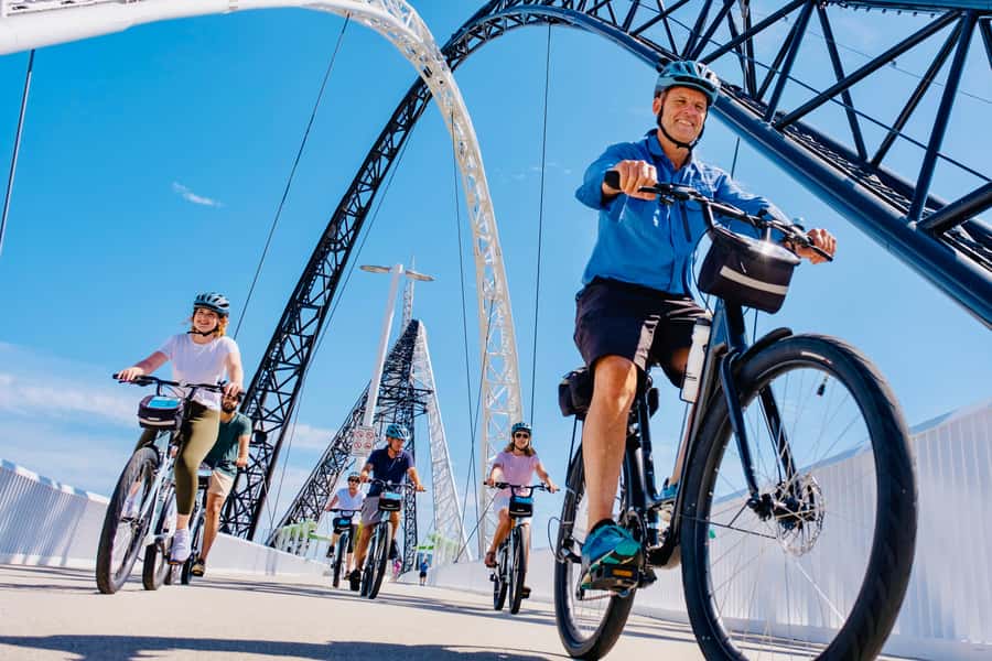Perth Landmarks & Scenic Foreshore - Guided Bike Tour - Old Mill and the colonial past: a quick history stop that matters