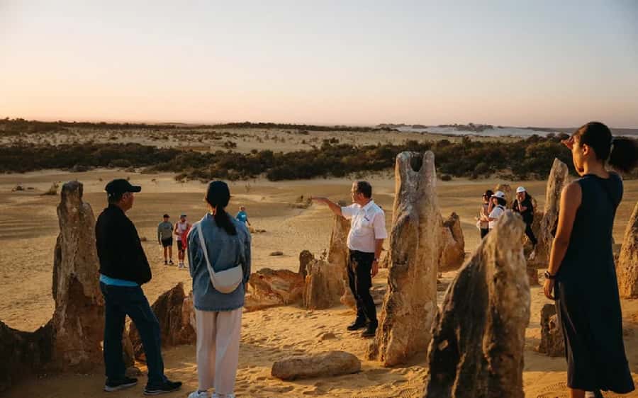 Perth: Pinnacles Desert Sunset & Stargazing with Dinner - What to bring and how to pack for a Perth to Pinnacles night