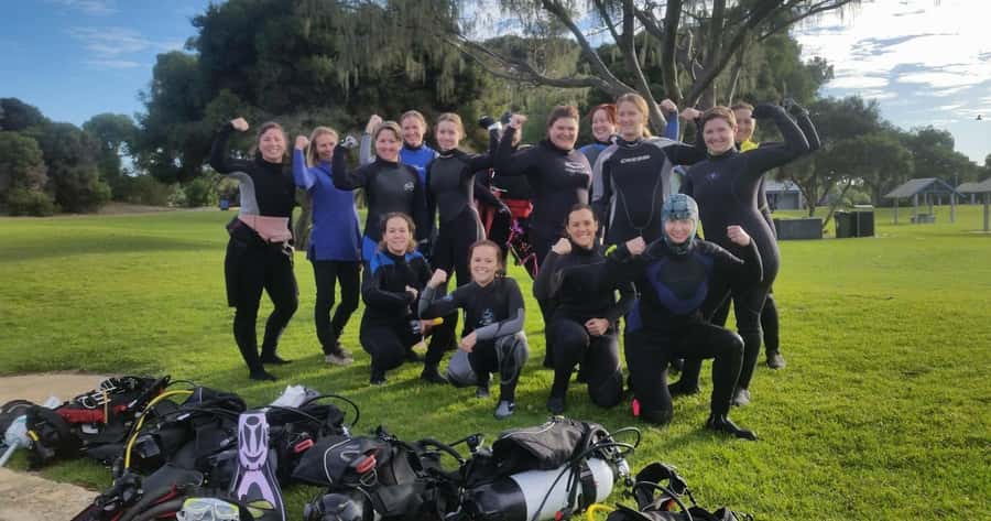 Perth: Rottnest Island Scuba Diving Day Trip-Certified Diver - Rottnest Island’s limestone caves and fish life, in a tight 7 hours