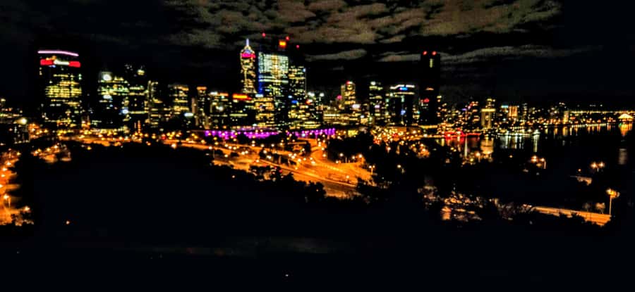 Perth: Swan River and Beaches of Perth Sunset Picnic Dinner - Blue Boathouse After Dark: The Classic Photo Moment Without the Day Crowds