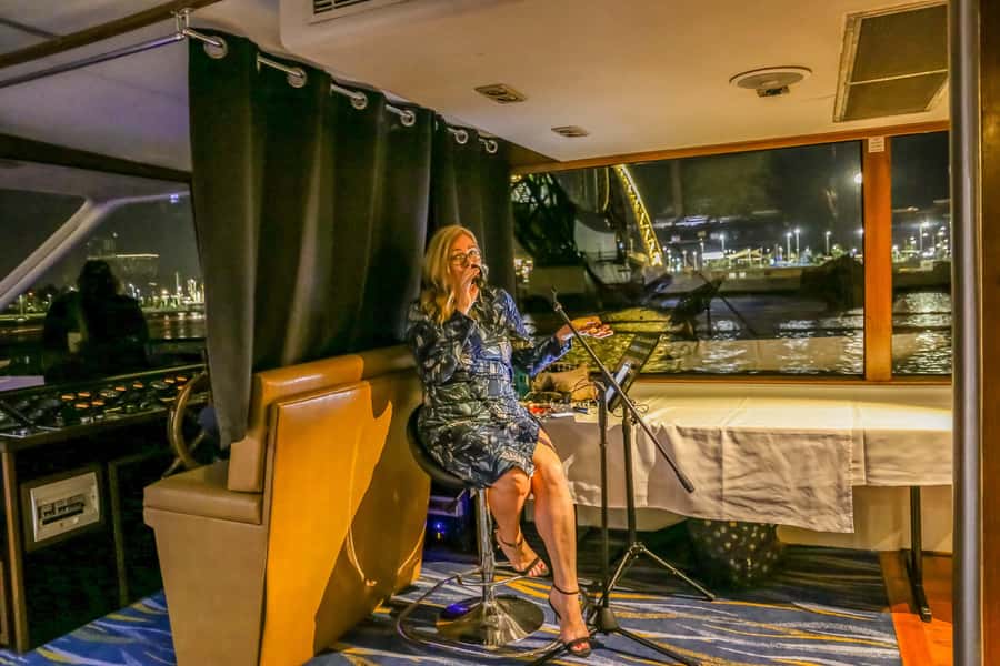 Perth: Swan River Dinner Cruise - A quick guide to making the night smoother