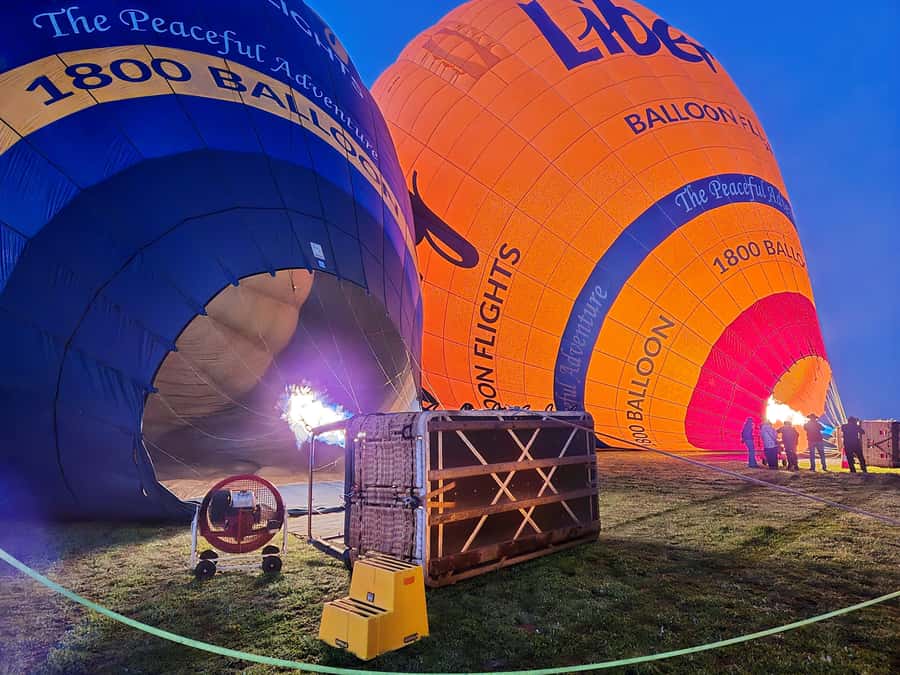 Perth to Northam: Balloon flight including shuttle bus - After landing: pack-up is part of the show