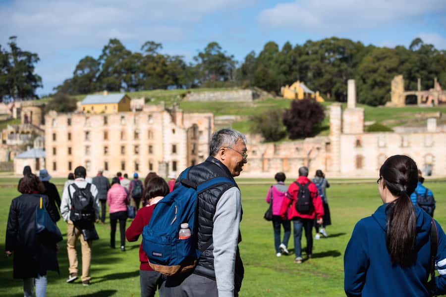 Port Arthur Tasman Sights with Harbour Cruise - Eaglehawk Neck: Pirates Bay lookout and the Dog Line monument