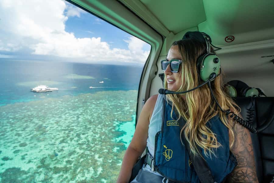 Port Douglas: Outer Barrier Reef Cruise & 10 Min Helicopter - Agincourt Reef activity platform: snorkeling and dry viewing