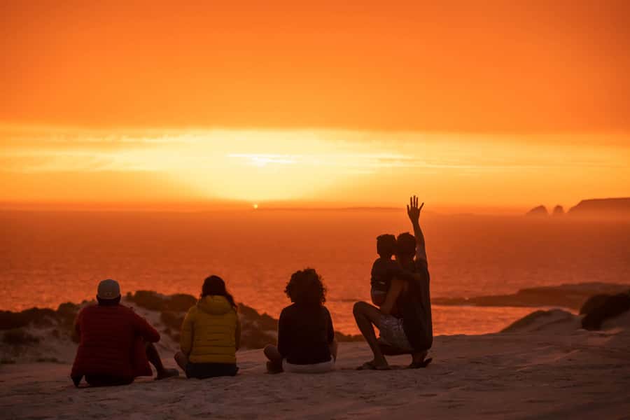 Port Lincoln: Lincoln National Park Sunset Sand Dunes Tour - Wanna Sand Dunes at golden hour: how the sunset viewing works