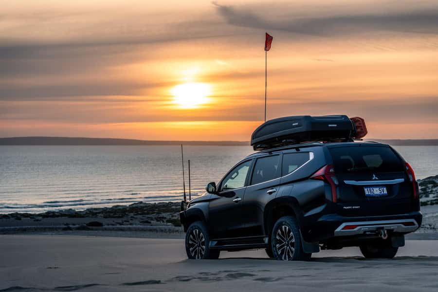 Port Lincoln: Lincoln National Park Sunset Sand Dunes Tour - Group size, languages, and guide style that improves the evening