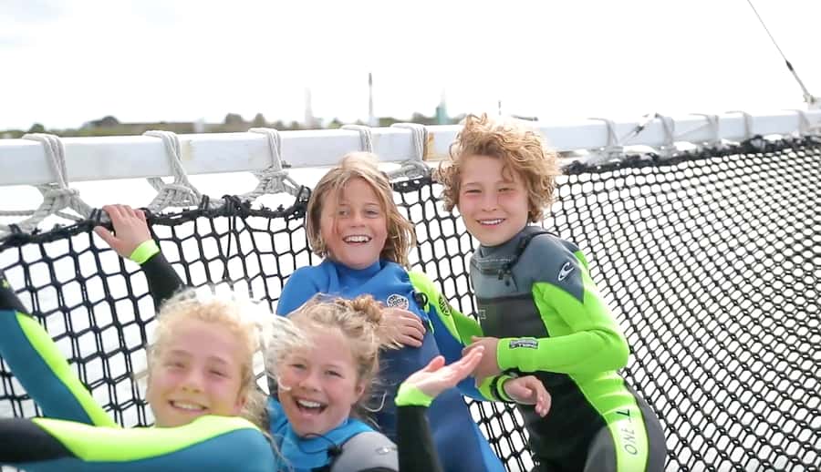 Queenscliff Harbour: 3.5hr Seal & Dolphin Snorkelling Tour - Onboard comfort: rooftop views, hammocks, and hot showers