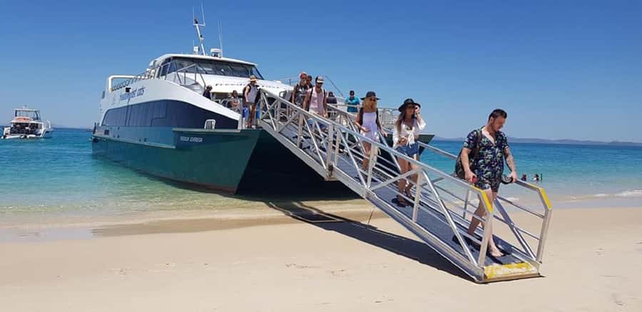 Rosslyn: Great Keppel Island Glass Bottom Boat Tour - Key highlights at a glance