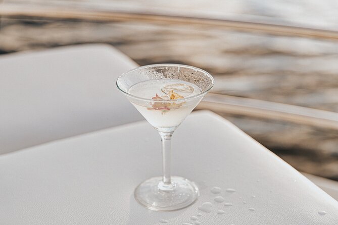 Seafood Lunch Cruise - Table service plus booths: comfort that keeps the mood relaxed