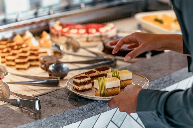 Skyfeast Dining Experience at Sydney Tower - Who should book Skyfeast, and who should think twice
