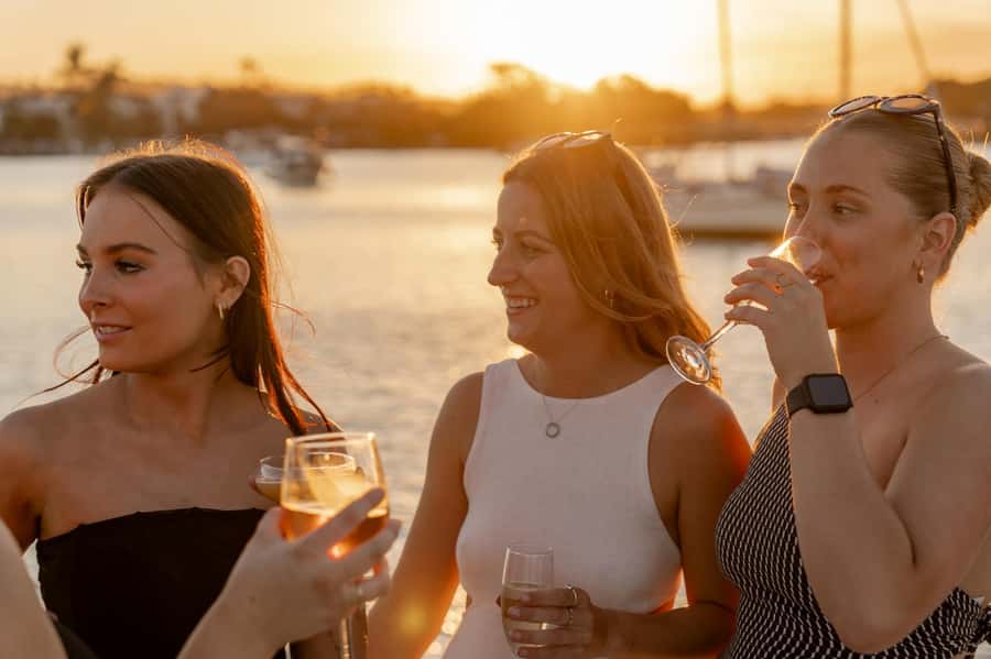 Sunshine Coast: Mooloolaba River Sunset Cruise - The crew and commentary: part show, part helpful