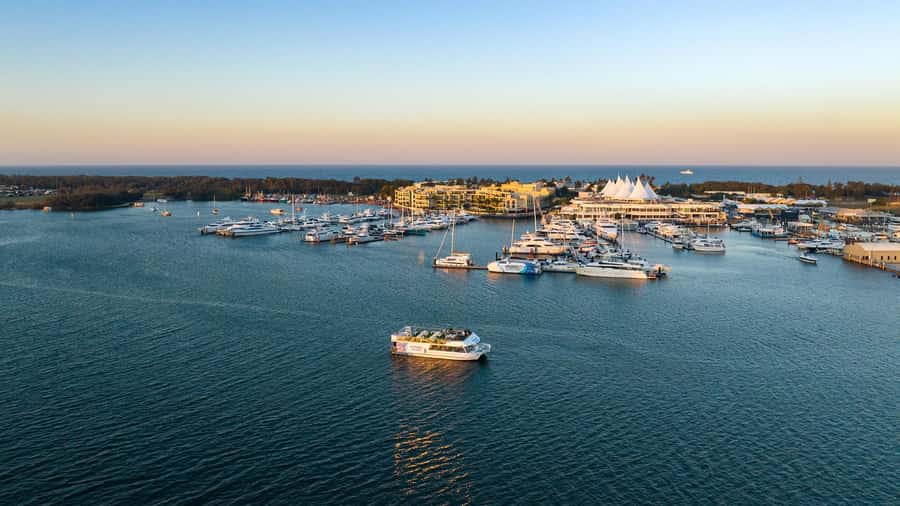 Surfers Paradise: Buffet Dinner Sightseeing Cruise - How the Broadwater route turns into a “big night” view