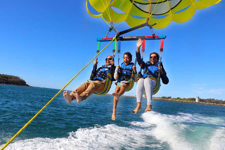 Surfers Paradise: Parasailing and Jet Ski Tour Package - Jetskiing from Surfers Paradise, with real speed on the water