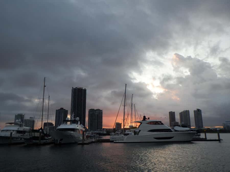 Surfers Paradise Sightseeing City Lights Cruise - Timing: why the 90 minutes works for a Gold Coast evening