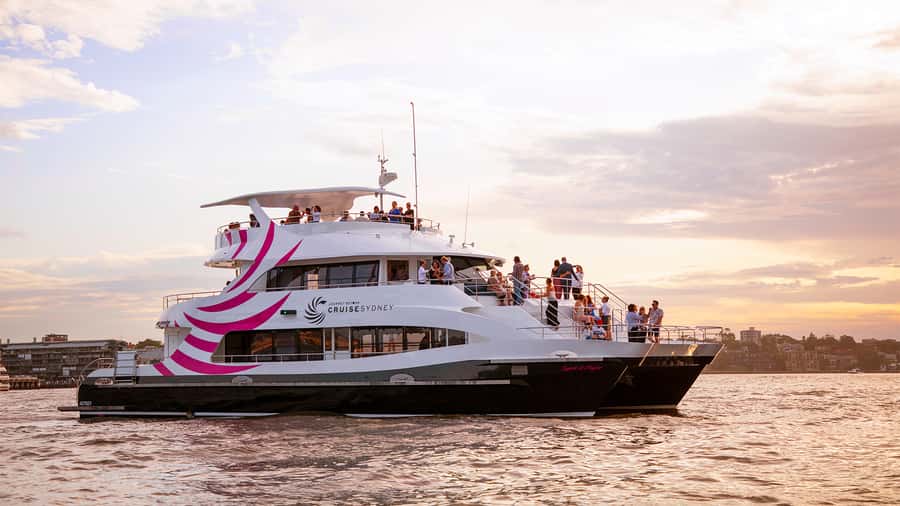 Sydney: 3-Course All Inclusive Dinner Harbour Cruise - What’s actually included: wine, beer, soft drinks, and tea