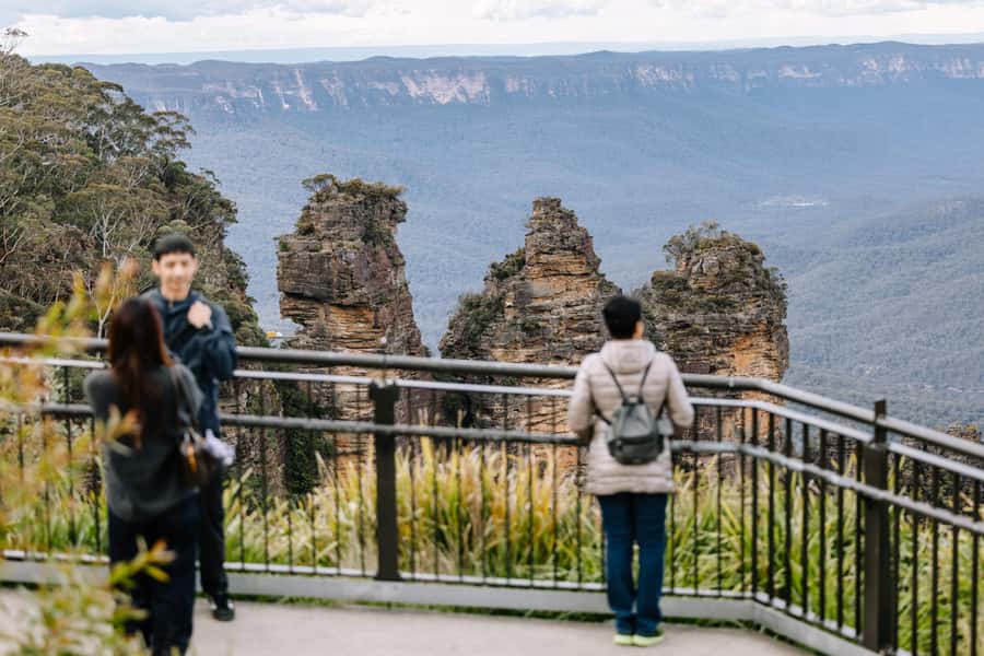 Sydney: Blue Mountains Scenic World, Wildlife Park and Lunch - Transportation and Timing: Small Bus Comfort, Real Schedule Discipline
