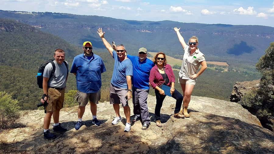 Sydney: Blue Mountains Wildlife & Bushwalk Small-Group Tour - Three Sisters at Katoomba: iconic, but don’t expect long lingering