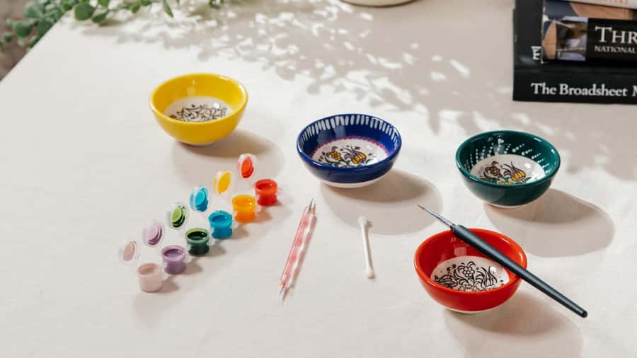 Sydney: Ceramic Plates & Bowls Paint and Sip Classes - Getting started at Art Masterclass Sydney