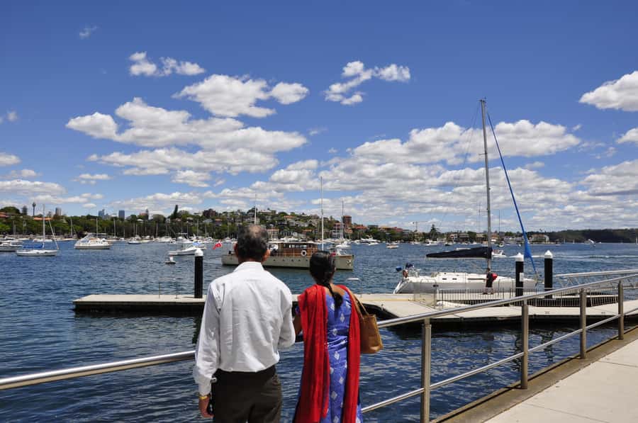 Sydney: City Highlights Guided Bus Tour - The Opera House finish: 15 minutes to land the plane