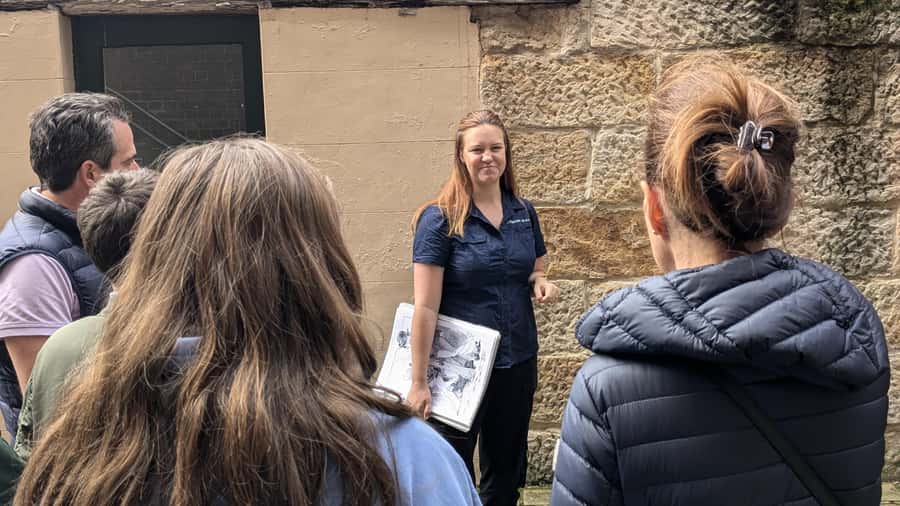 Sydney Convicts, History & The Rocks 2.5-Hour Walking Tour - Getting your bearings at Customs House Library