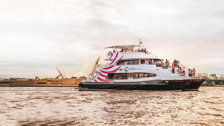 Sydney: Dinner Cruise with 3-Course Meal - Getting On Board Journey Beyond Cruise Sydney: What the First 20 Minutes Feel Like
