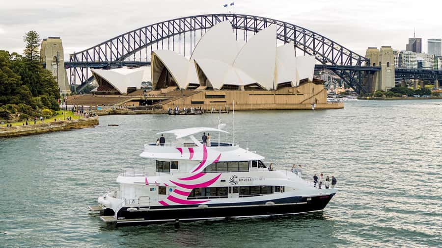 Sydney: Dinner Cruise with 3-Course Meal - Finishing Touch: Tea or Coffee at the End