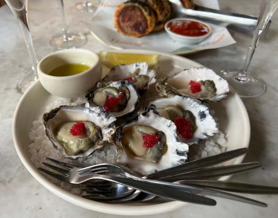 Sydney: Food Tour in Surry Hills with 8 Local Food Tastings - Drinks and pacing: how to enjoy the wine pairing without rushing