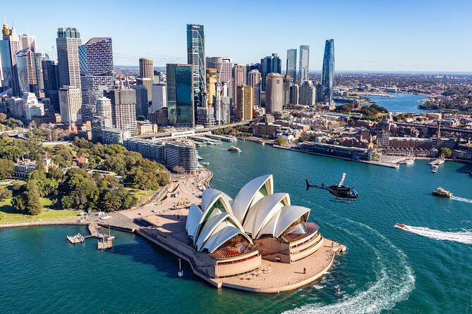 Sydney Grand Tour by Helicopter - The helicopter ride: headset, windows, and seeing both sides