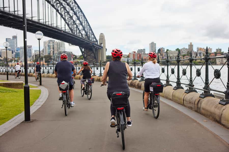 Sydney: Guided Harbour E-Bike Tour - Opera House and Walsh Bay: more than the postcard shot