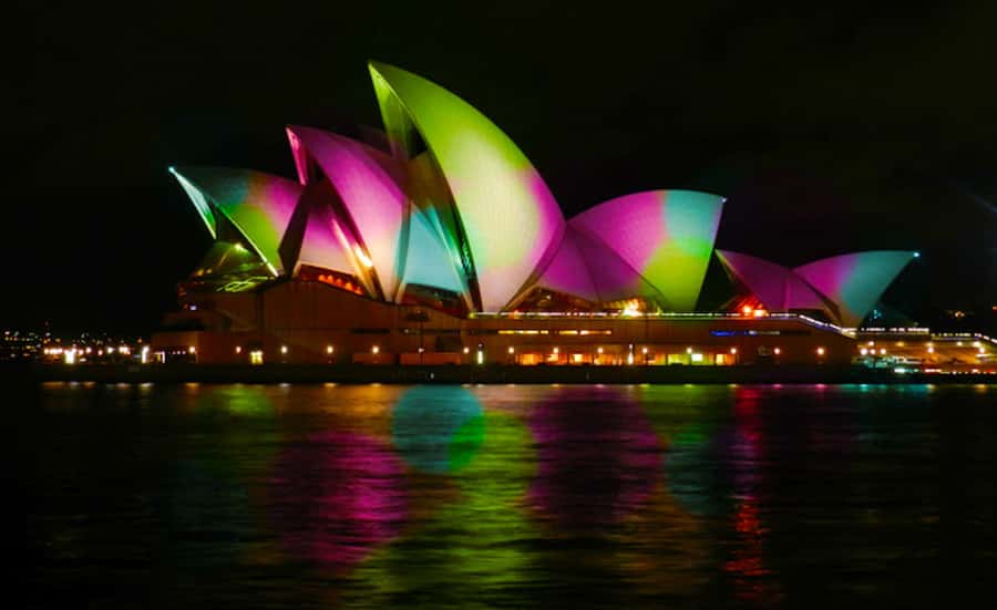 Sydney Harbour: 30 Minute Slow Jet Boat Vivid Cruise - Boarding setup that affects comfort: life jacket, poncho, and timing