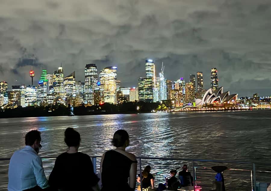 Sydney: Harbour Dinner Cruise with Buffet - The buffet dinner: what you get, how it flows, and how to avoid the rush