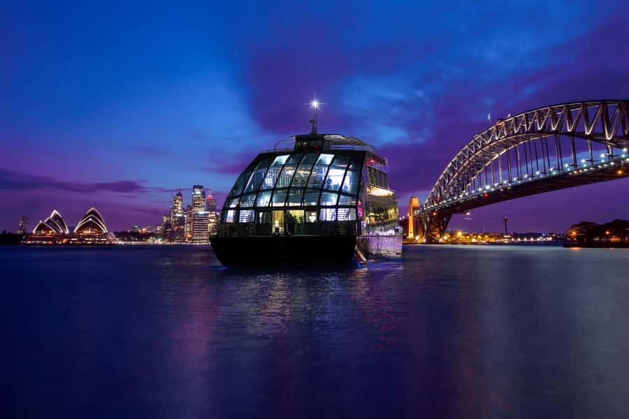 Sydney Harbour: Glass Boat Signature Dinner Cruise - Why a glass-boat dinner makes sense in Sydney