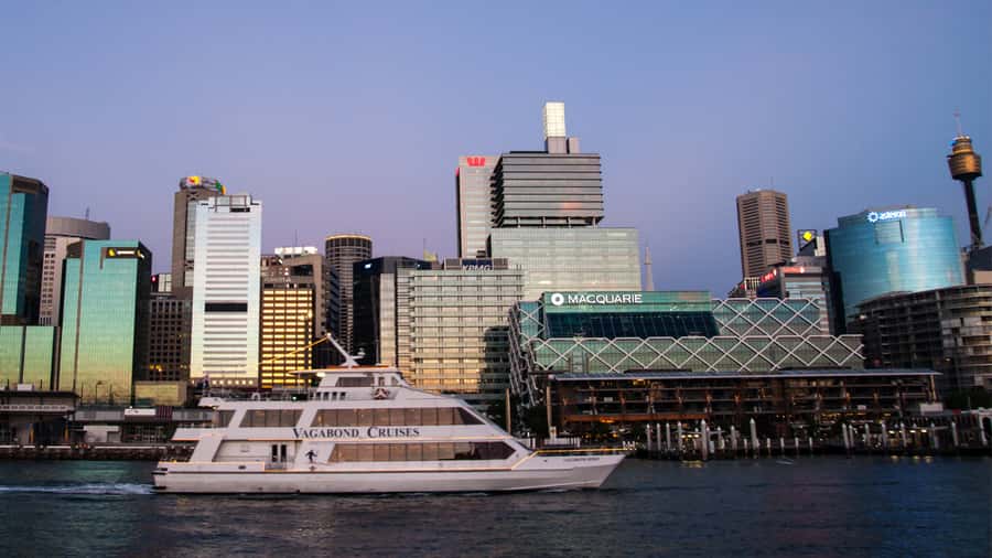 Sydney Harbour: Latin Fiesta Dinner Cruise - King Street Wharf check-in: getting on board without stress