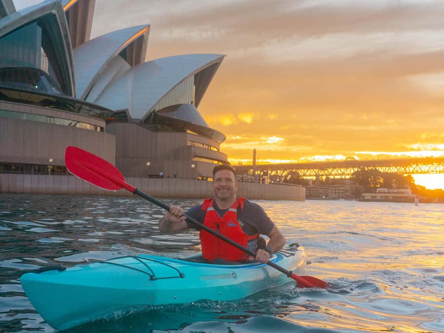 Sydney: Harbour Sunrise Kayak Tour - Navy Bear Cafe coffee and pastry: the perfect landing