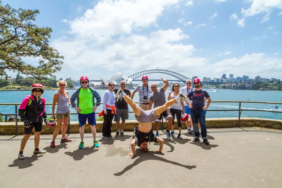 Sydney: Iconic Sights 4-Hour Bike Tour - Hyde Park, ANZAC War Memorial, and Chinatown stops you can actually use