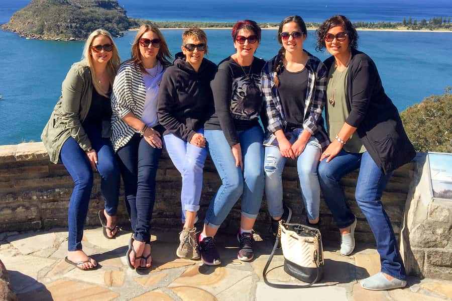 Sydney: Northern Beaches and Ku-ring-gai National Park Tour - Ku-ring-gai Chase National Park and Aboriginal rock engravings