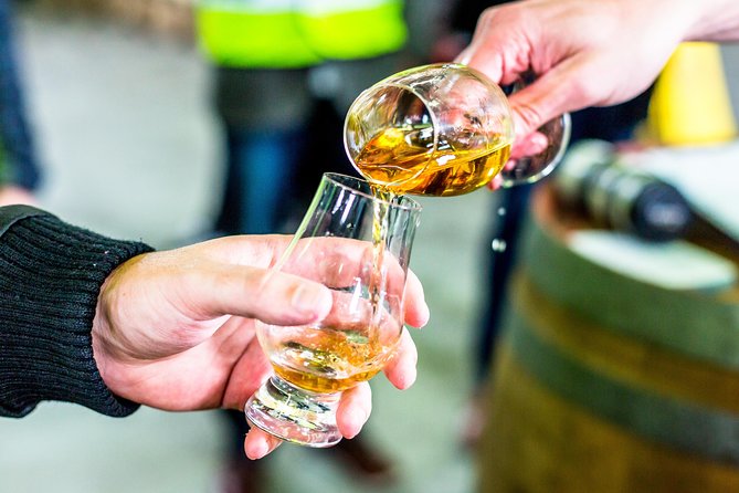 Tasmanian Premium Wine Tour with Tasmanian Cheese Platter - Guides and group vibe: why the day feels personal