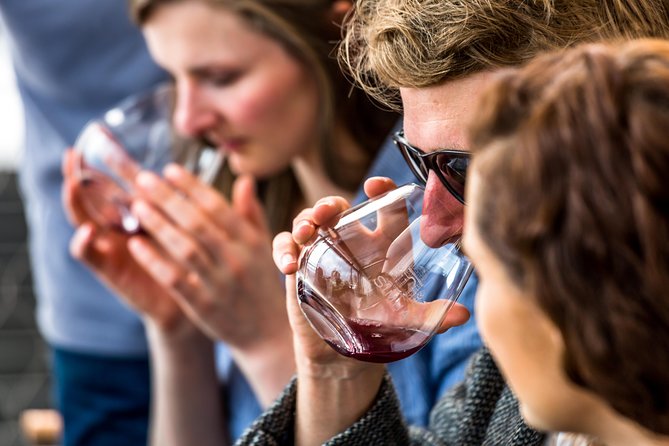 Tasmanian Premium Wine Tour with Tasmanian Cheese Platter - Four wineries in one day: how the pacing really works