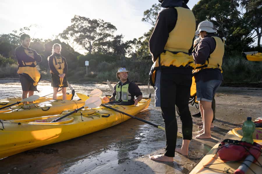 The Freycinet Paddle Kayak Tour - Freycinet Paddle in 3 hours: what you actually do
