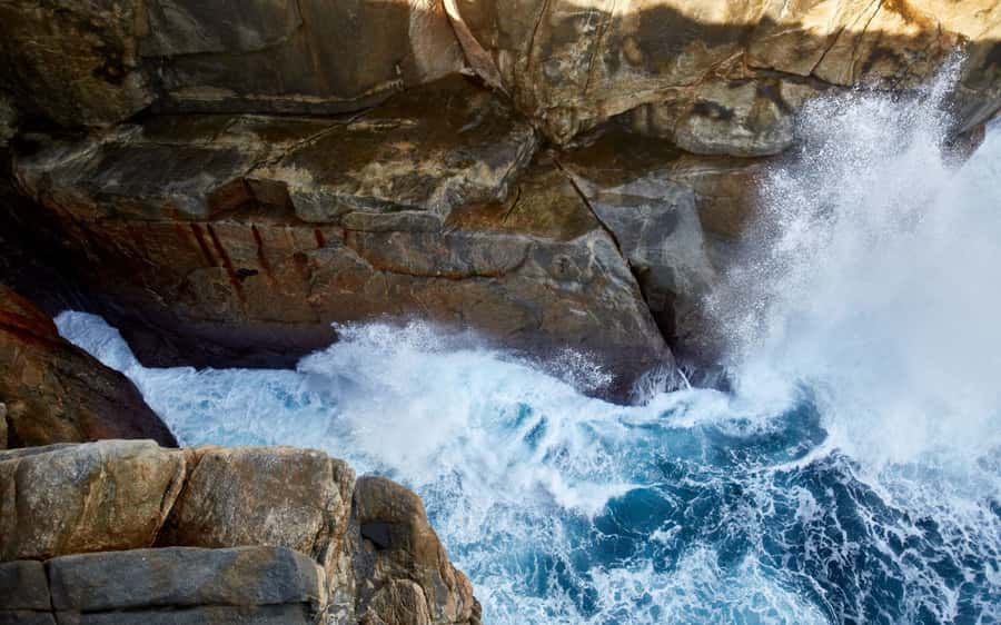 The Gap & Natural Wonders Tour - Princess Royal Harbour cove: the calm contrast