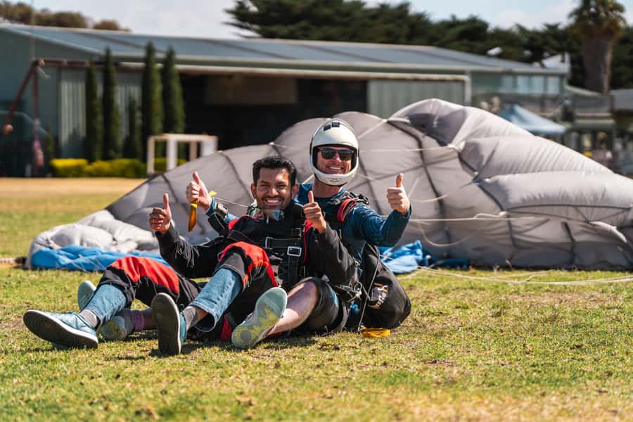 Torquay: Skydive over The Great Ocean Road - opt Melb pickup - Key highlights you will actually care about