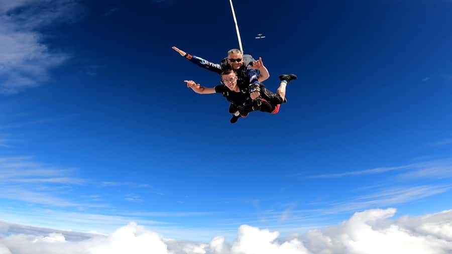 Torquay: Skydive over The Great Ocean Road - opt Melb pickup - Price and value: what $268 buys you in the real world