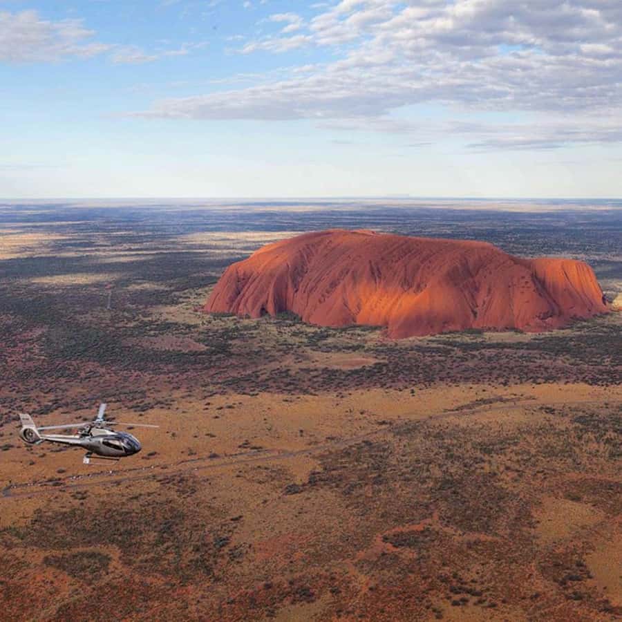 Uluru 15-Minute Helicopter Experience - Bubble Windows and Photo-Ready Angles Over Uluru